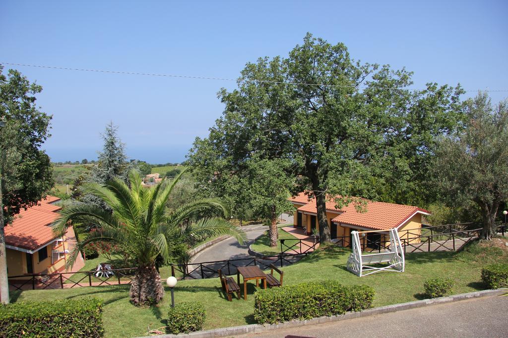 Borgo San Cosmo Tropea Acomodação com café da manhã Brattiro Exterior foto